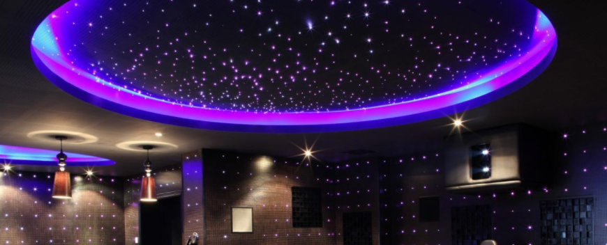 Неоновая подсветка – изящное дополнение к дизайну натяжного потолка